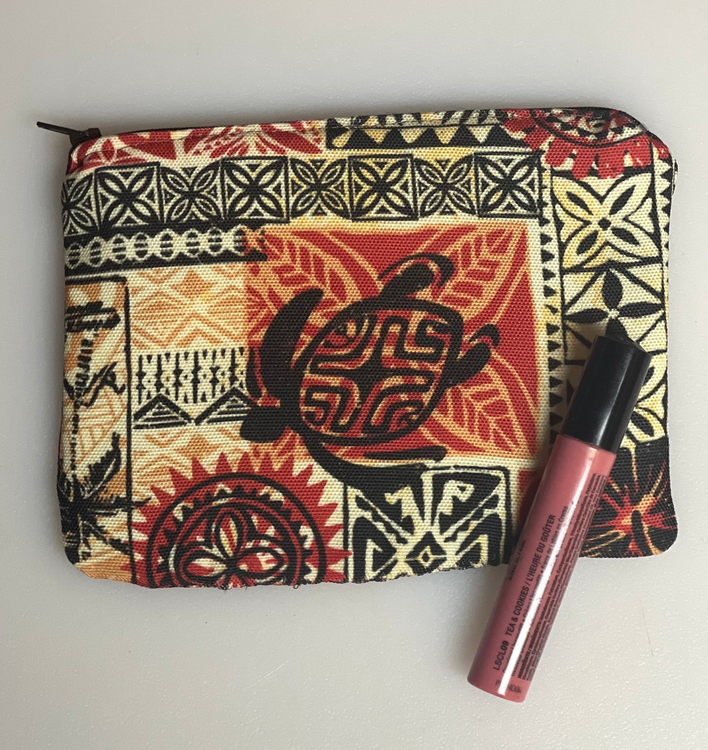 Cosmetic bag