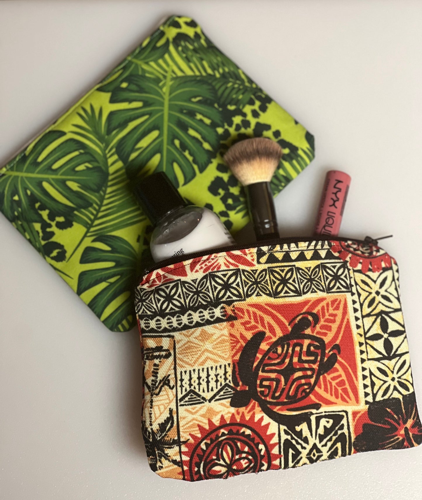 Cosmetic bag